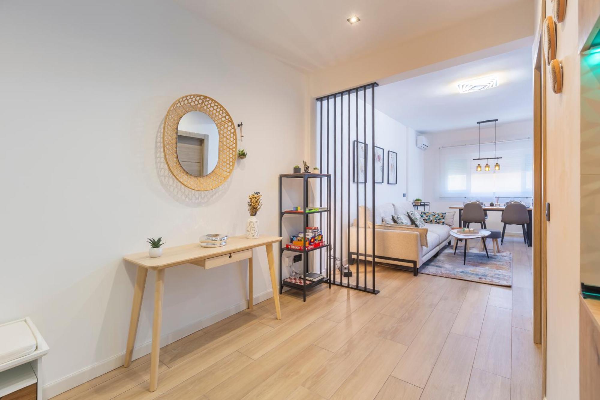 Fully Renovated Apartment In The Heart Of Fuengirola, 2 Min Walk To The Beach Exterior photo